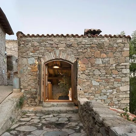 Cabana La Roca * La Roca